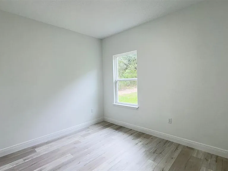 5902 N Darlington Dr — Photo 11