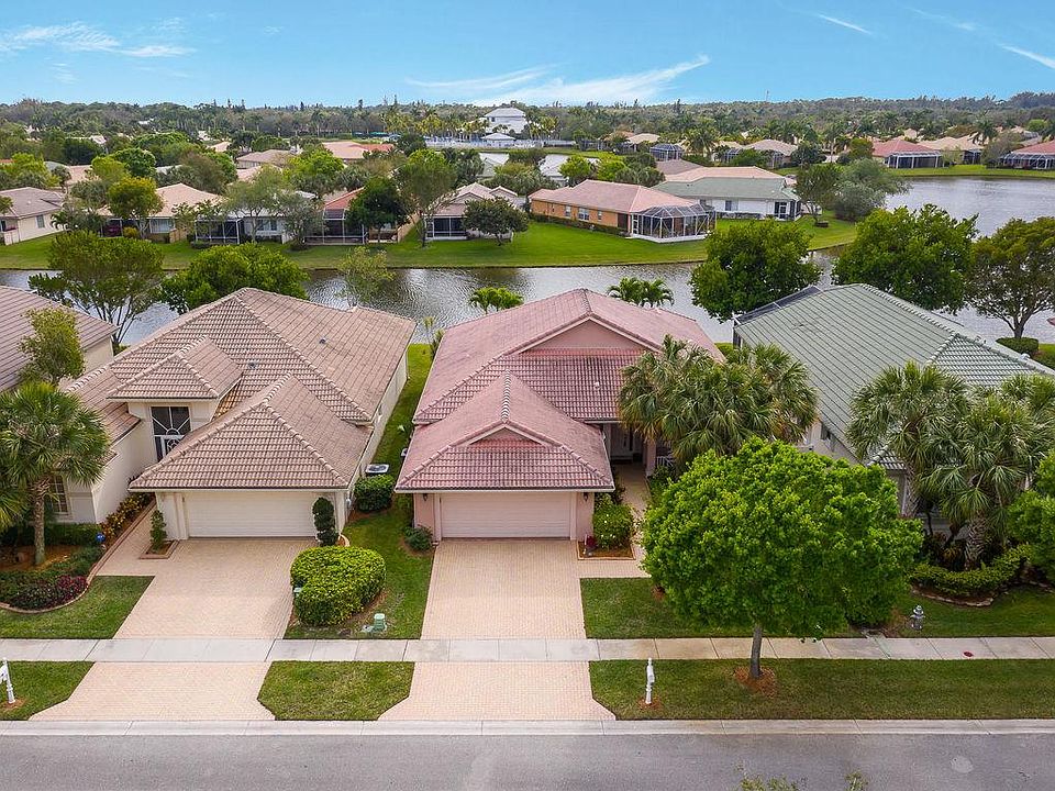 1st image of 9266 Heron Cove Dr