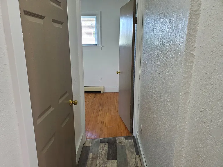 112 5th St S #1 — Photo 20