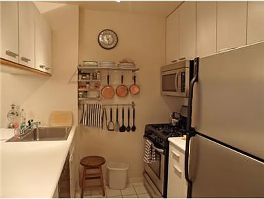 Rented by Douglas Elliman | media 29