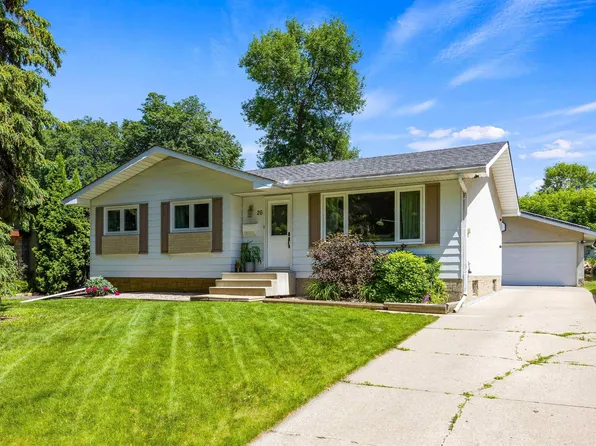 26 Milburn Cres, Saint Albert, AB T8N 1X8