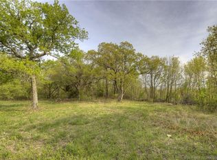 8711 S Coyote Hills Dr, Claremore, OK 74017