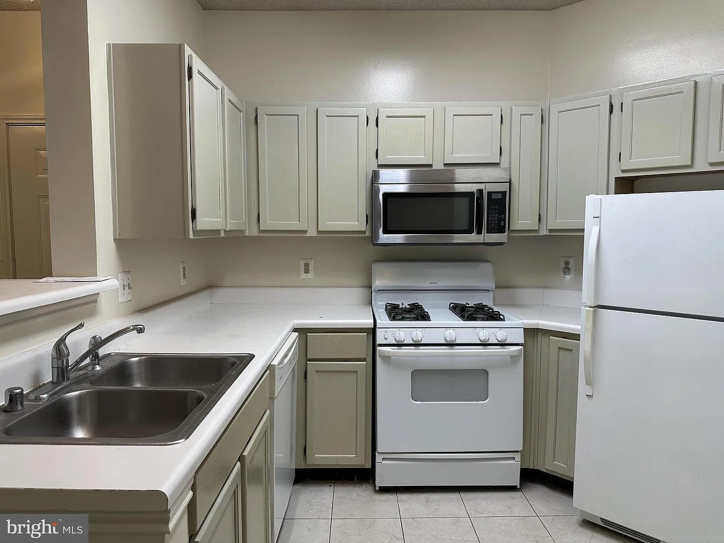 1 bed, 1.0 bath, 703 sqft, $1,850 — Photo 1