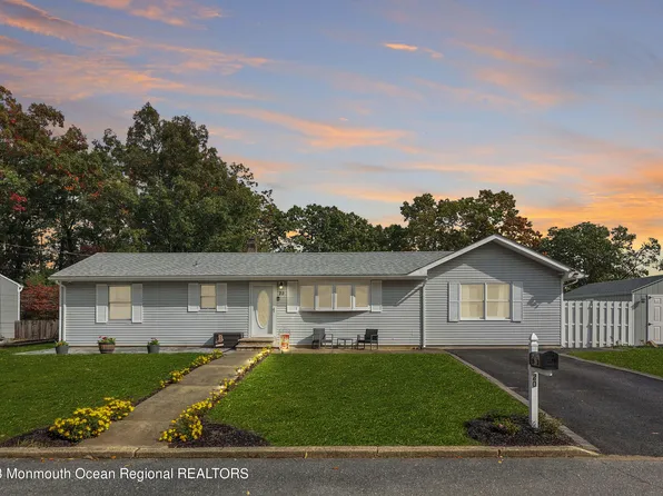 20 Western Drive, Howell, NJ 07731