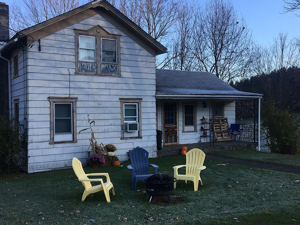 2nd image of 73 Maclaury Rd