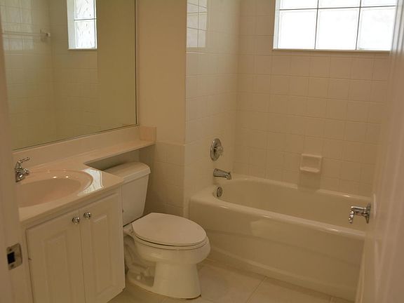 5th image of 3531 Greenway Dr #0