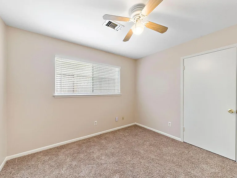 5522 Ariel St — Photo 17