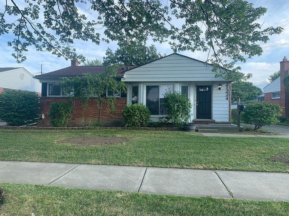 1st image of 21224 Briarcliff St