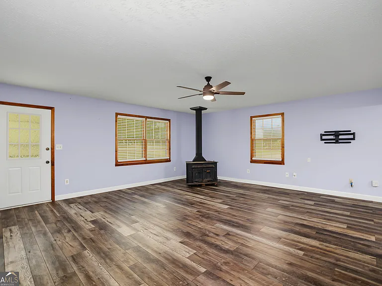 241 Busbin Rd — Photo 8