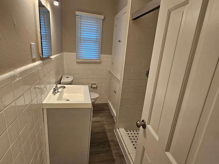 3911 Prescott Ave #6 — Photo 15