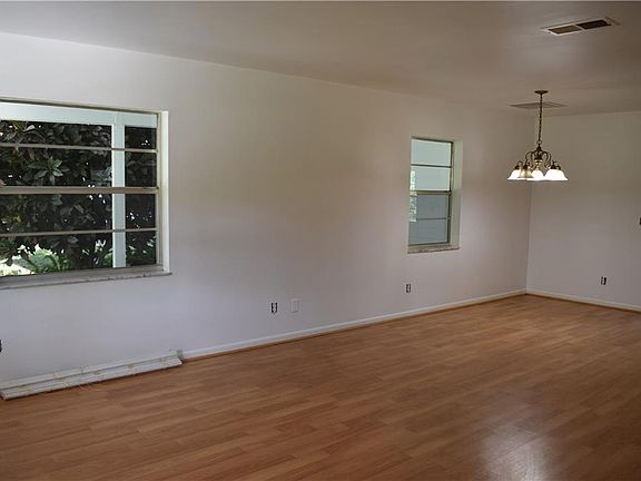2nd image of 2806 Potilla Ave