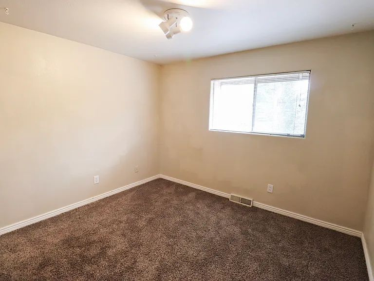 2759 Leisure Dr — Photo 24
