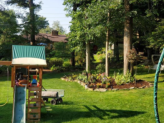4th image of 725 Sherwood Dr
