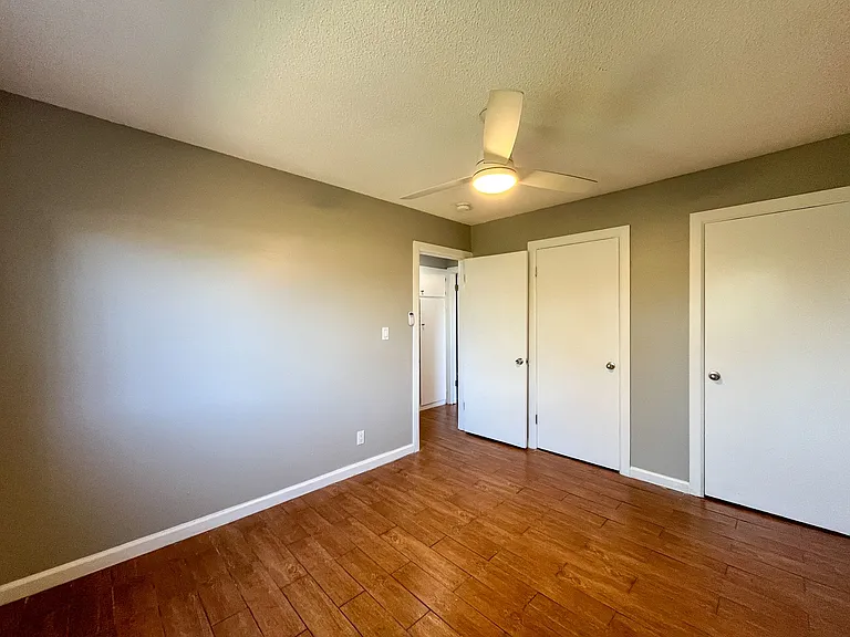 11303 S Lemoli Ave — Photo 15