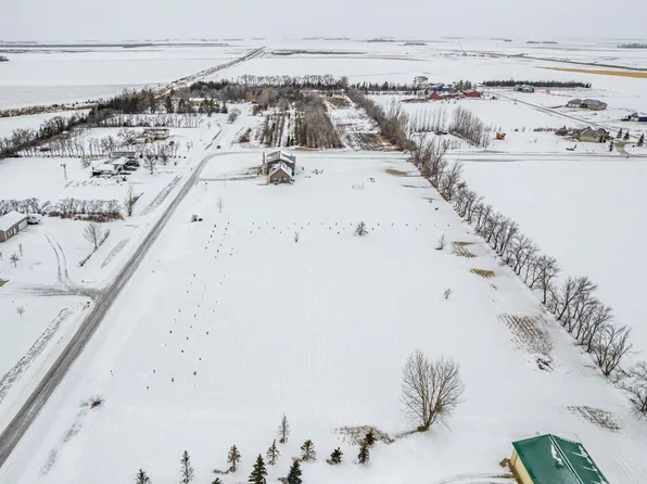 16885 Carolyn Dr, Harwood, ND 58042