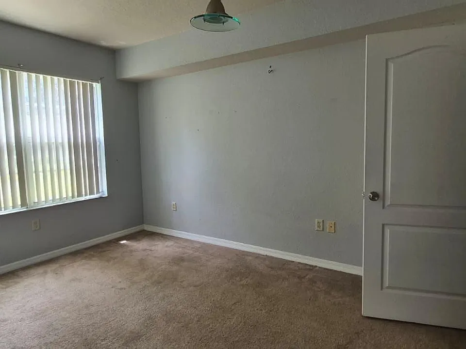 138 SW Peacock Blvd #107