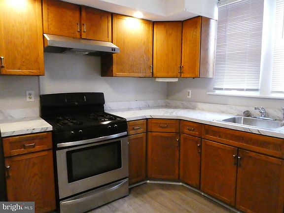 5th image of 3008 McKinley St