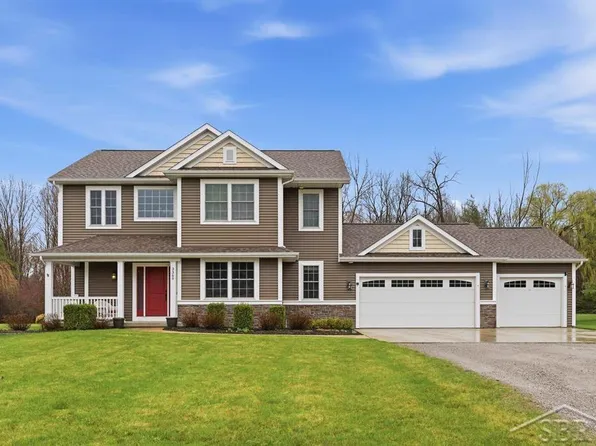 3369 E Greystone Pl, Midland, MI 48642