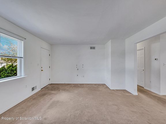 2nd image of 551 Garfield Ave