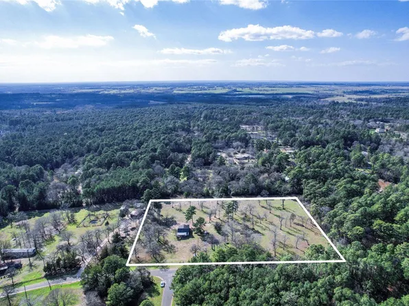 6445 N Hill Rd, Navasota, TX 77868