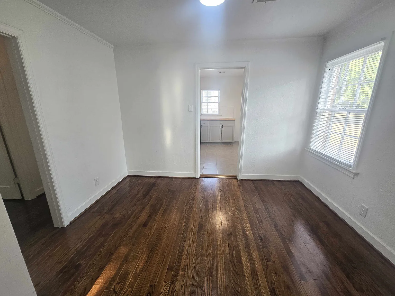 3 bed, 1208 sqft, $1,300 — Photo 4