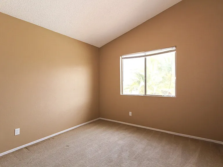 8003 W Larkspur Dr — Photo 9
