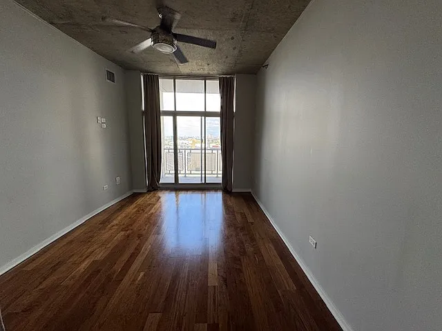 700 N Larrabee St #1902 — Photo 15