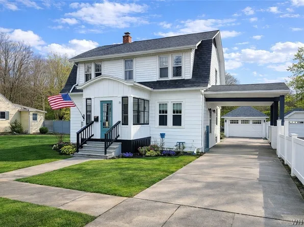 15 3rd Ave, Franklinville, NY 14737