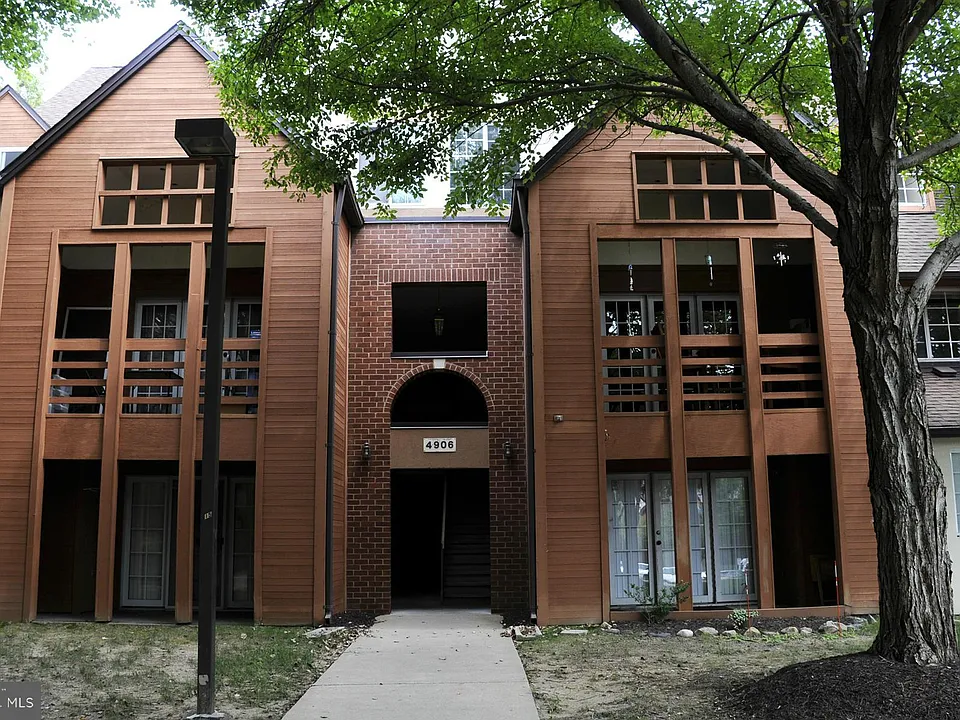 4906 Columbia Rd #8125