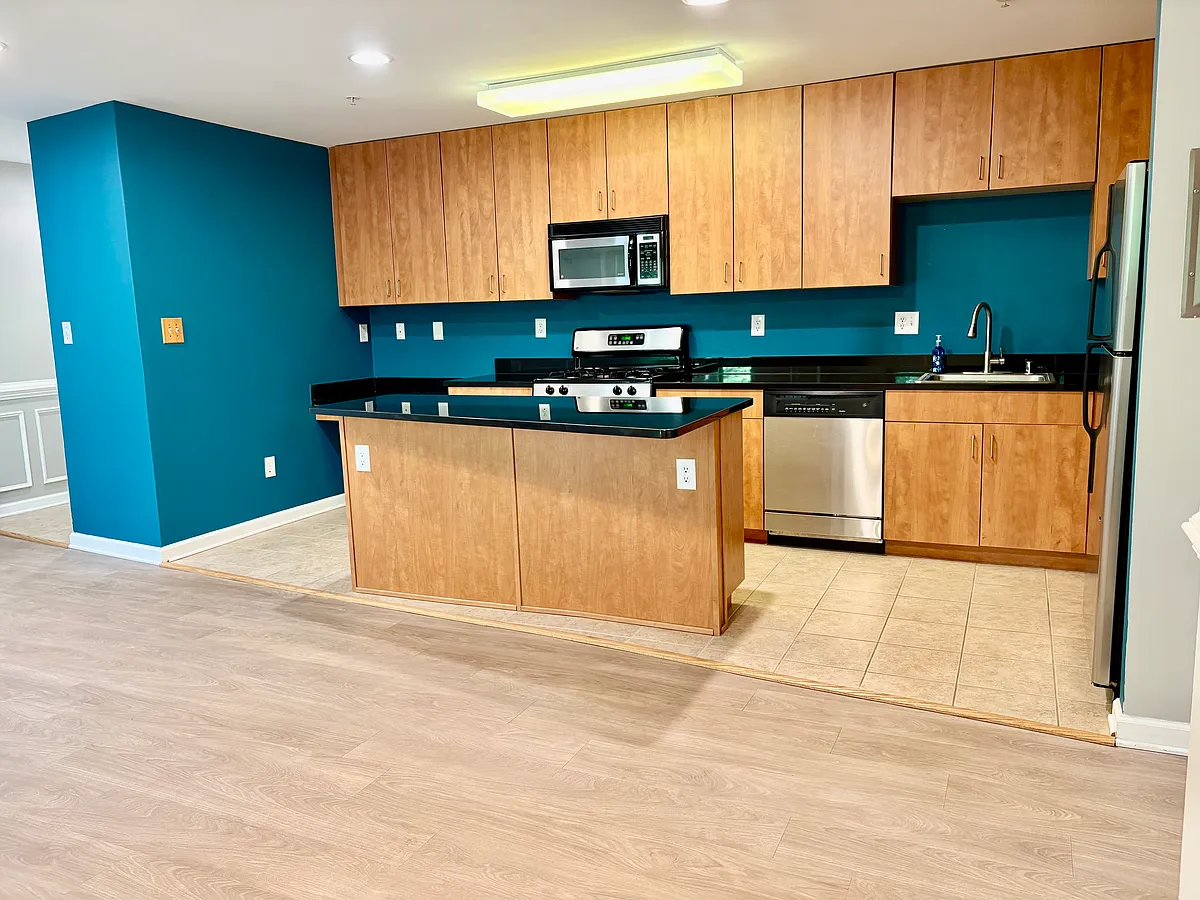 Building Photo - 1101 Primrose Ct #102