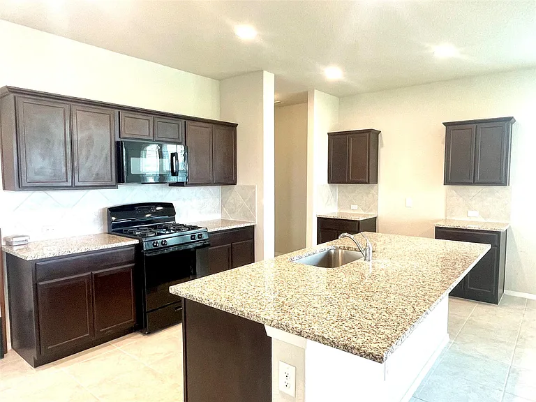 6701 Wolf Pack Dr — Photo 12