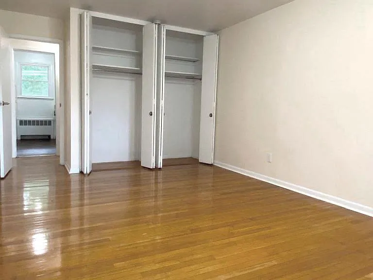 Riverhill Apartments — Photo 37