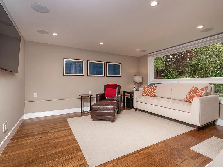474 Chatham Rd — Photo 13