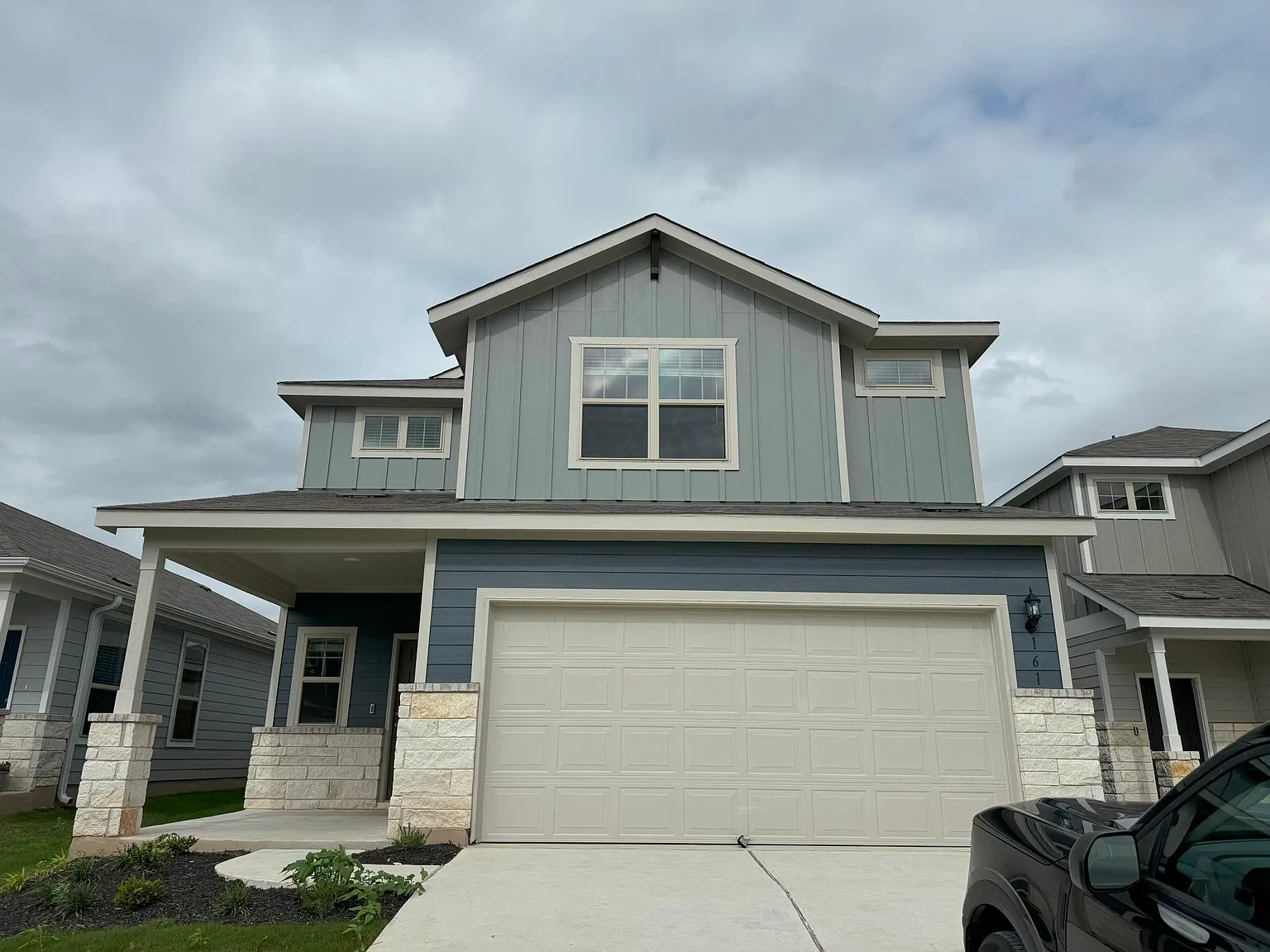 4 bed, 2034 sqft, $2,100 — Photo 1