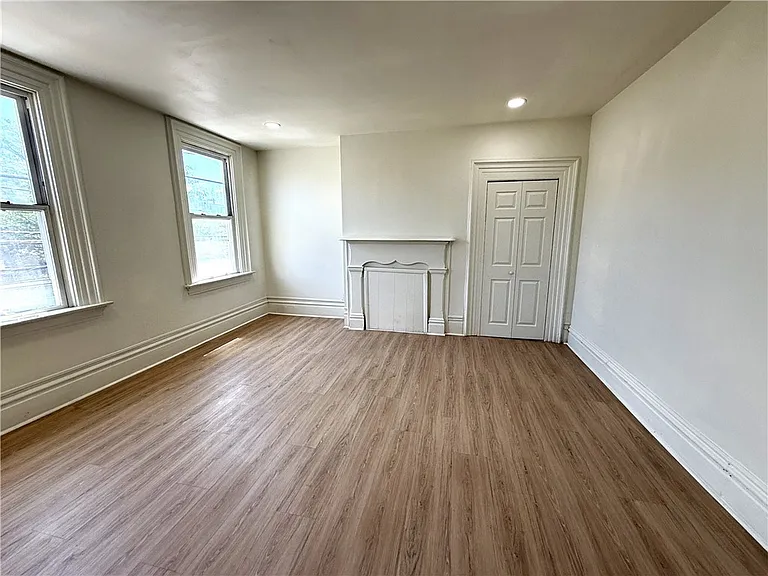 1615 Manhattan St — Photo 11