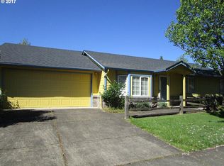 3324 Douglas Dr, Springfield, OR 97478