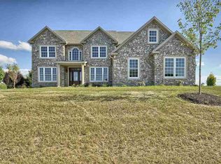 10 Marina Dr, Camp Hill, PA 17011