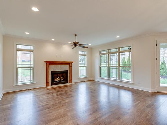 4th image of 1064 Luxborough Dr Lot 90