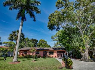2104 Upton Ave, Sarasota, FL 34232