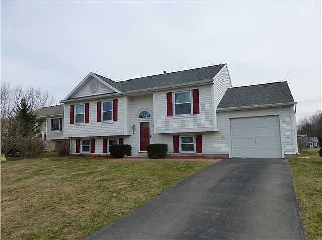 1st image of 3272 Creekside Cir