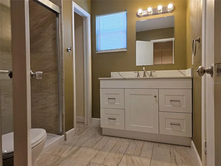 415 Greenwich Ct — Photo 10