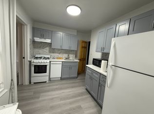 27-23 12th St #1, Astoria, NY 11102
