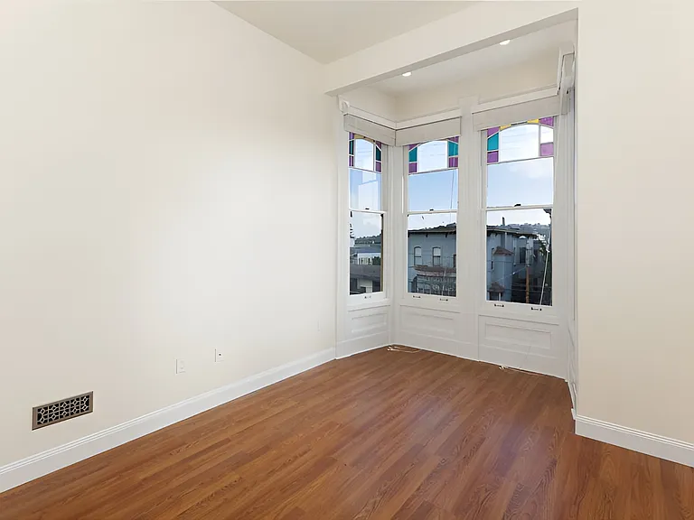 1150 S Van Ness Ave #1150 — Photo 9