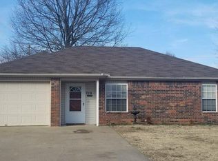 710 Ponderosa St, Centerton, AR 72719