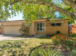 26047 Fairfield Ave, Warren, MI 48089