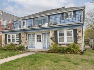 5329 W Wisconsin Ave, Milwaukee, WI 53208