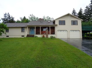 5555 W Lake Rd, Auburn, NY 13021