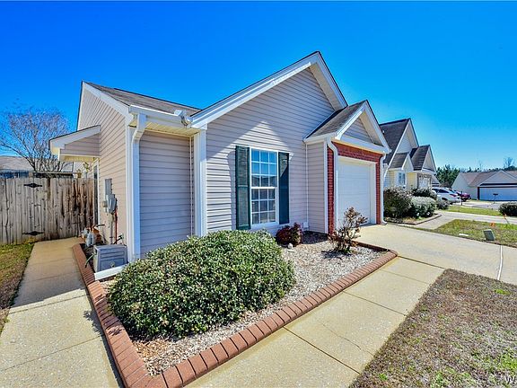 2nd image of 8619 Inverness Ln