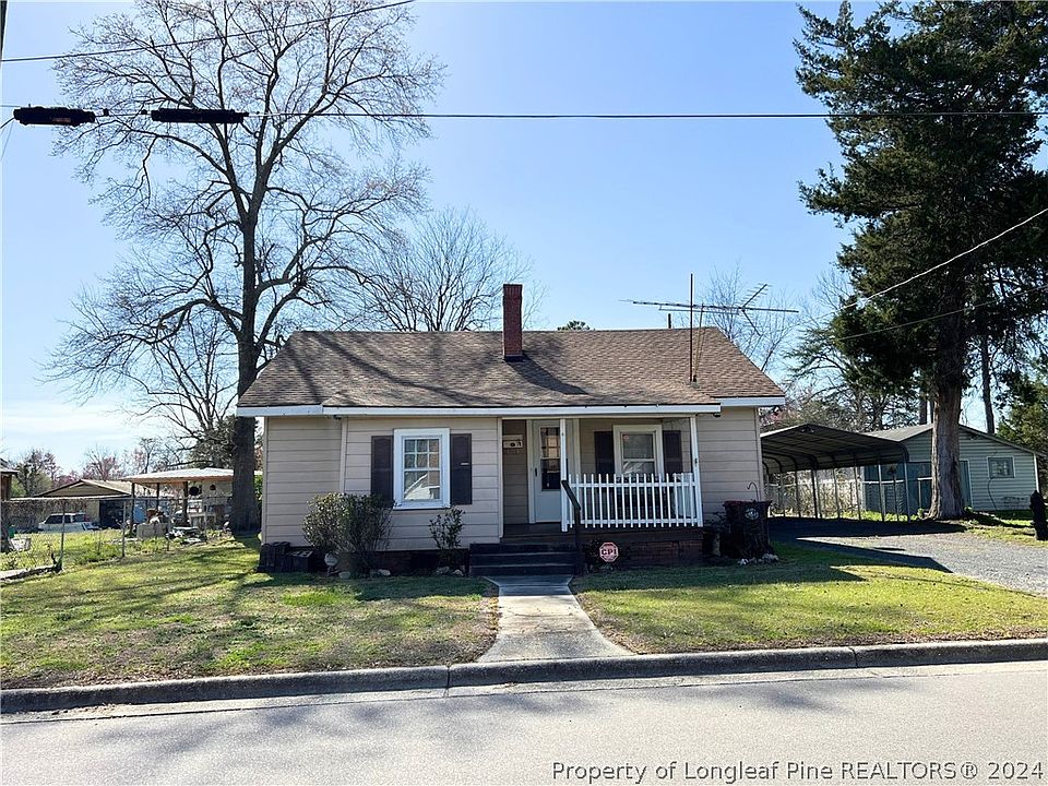 70 Middle St, Red Springs, NC 28377 | Zillow