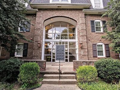 2845 Hikes Ln APT 203, Louisville, KY, 40218